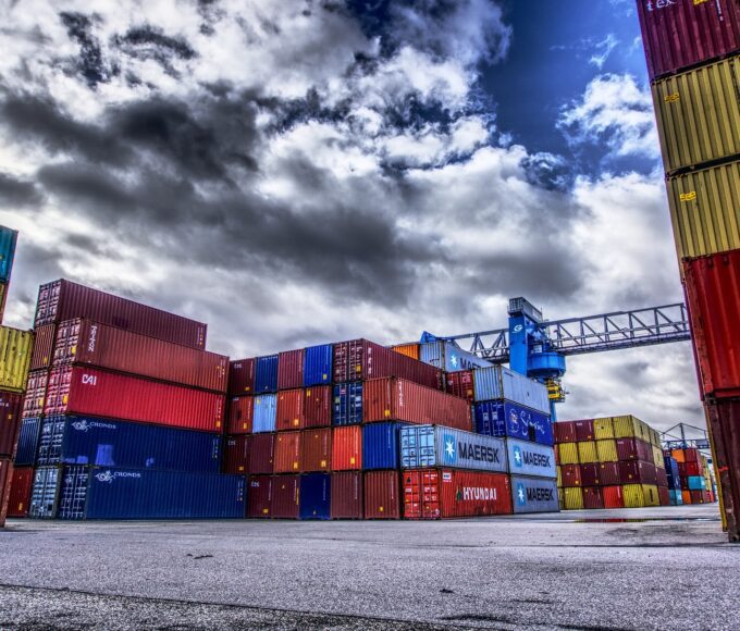 Importar ou comprar de importadora: qual a melhor opção? Rodrigo Borge 03/06/2026 Jorge Paulo Lemann